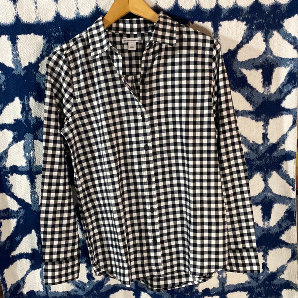Amazon Essentials Small Checked Button Down Shirt